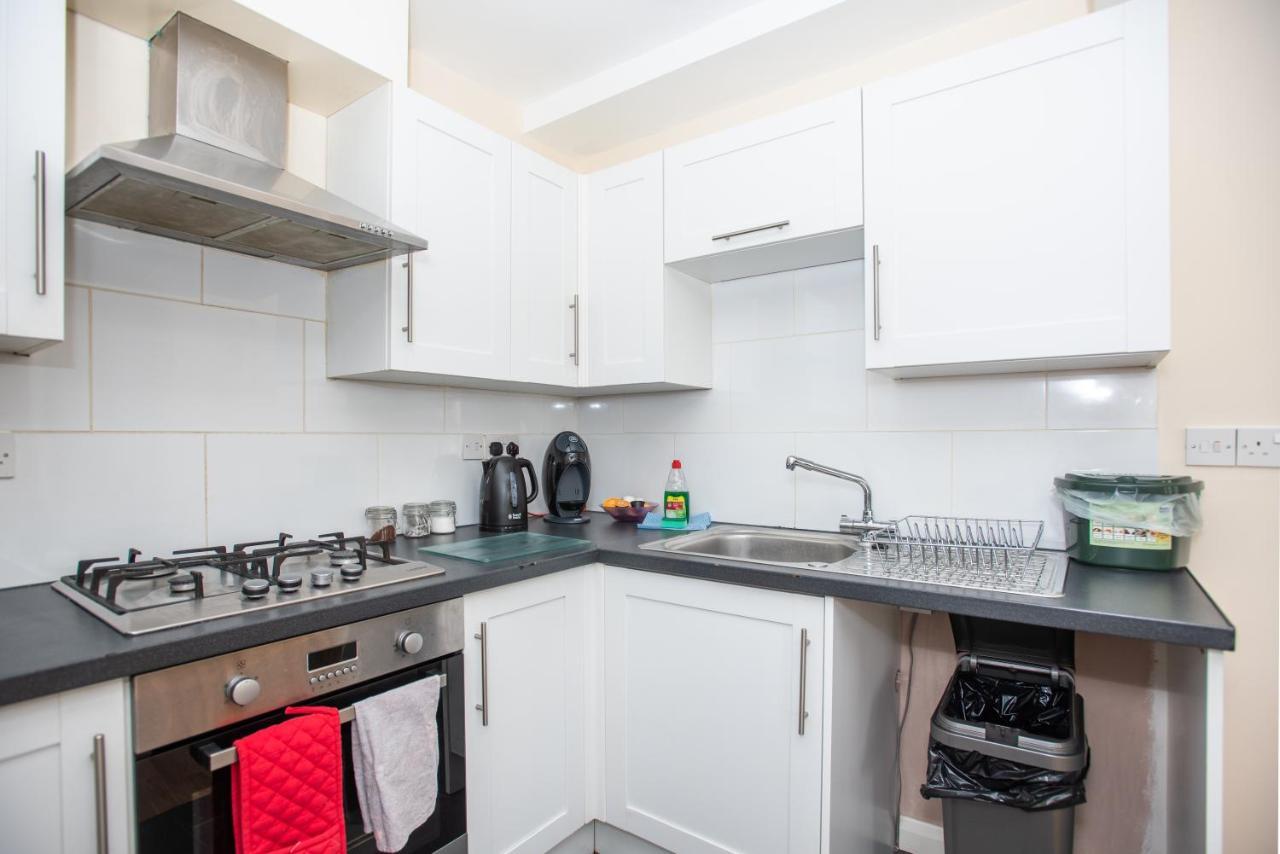 Cowley Spacious Flat With Parking, 옥스퍼드 외부 사진
