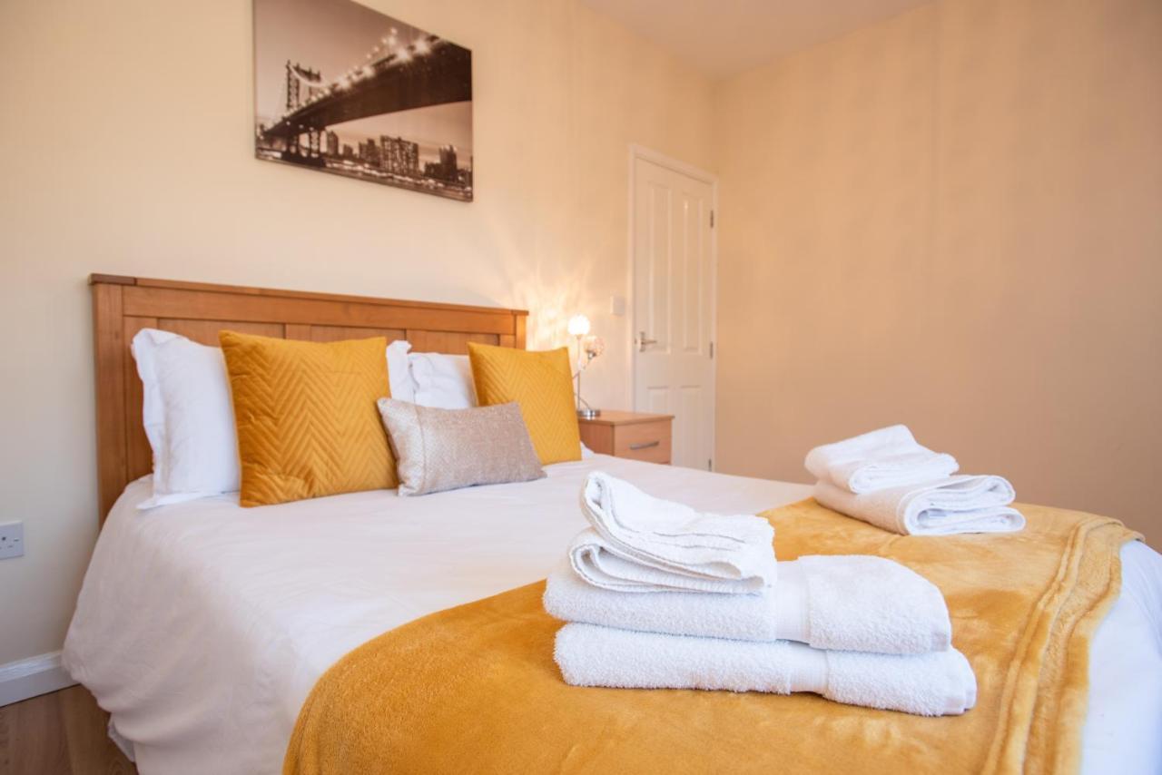 Cowley Spacious Flat With Parking, 옥스퍼드 외부 사진