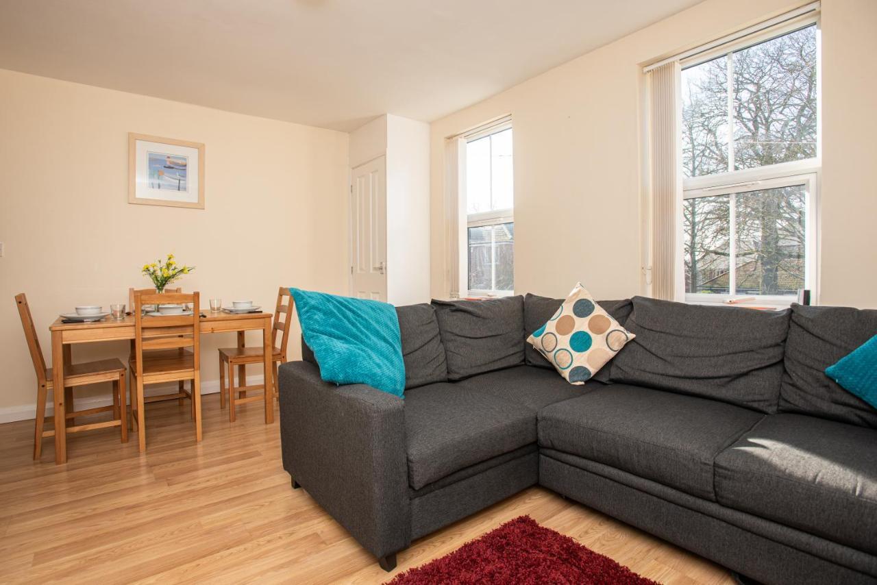 Cowley Spacious Flat With Parking, 옥스퍼드 외부 사진