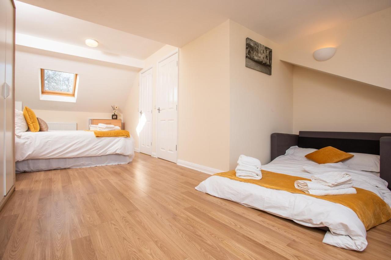 Cowley Spacious Flat With Parking, 옥스퍼드 외부 사진